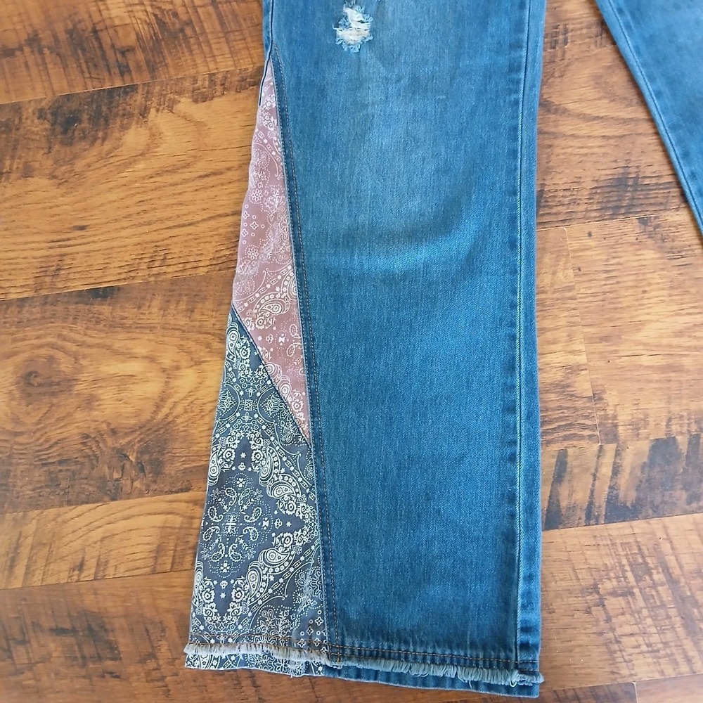 Easel Los Angeles Pieced Bandana Patchwork Fabric Flared Jeans Size S - Picture 4 of 16